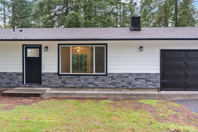 400 Ogden Road, Castle Rock, WA 98611