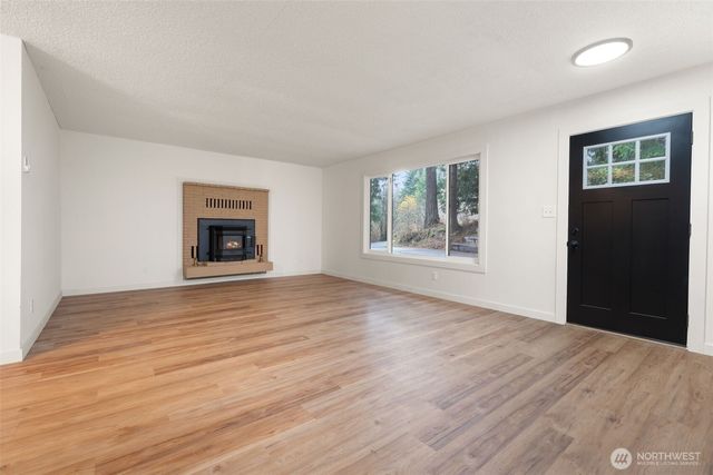 400 Ogden Road, Castle Rock, WA 98611