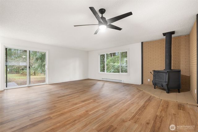 400 Ogden Road, Castle Rock, WA 98611