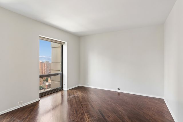100 E Huron Street 1906, Chicago, IL 60611