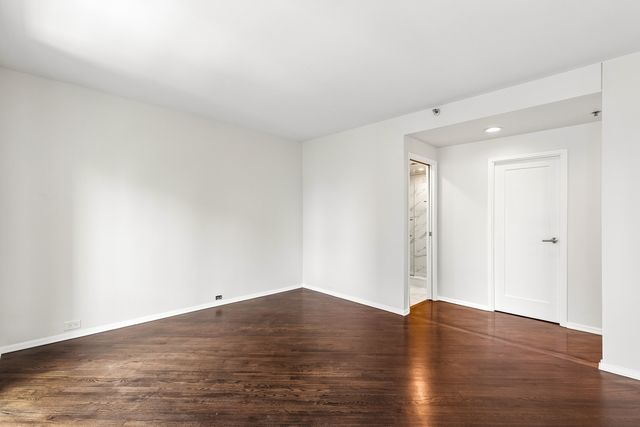 100 E Huron Street 1906, Chicago, IL 60611