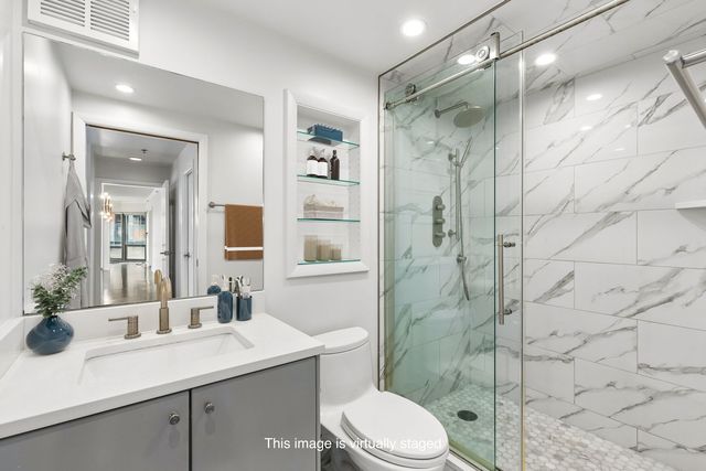 100 E Huron Street 1906, Chicago, IL 60611