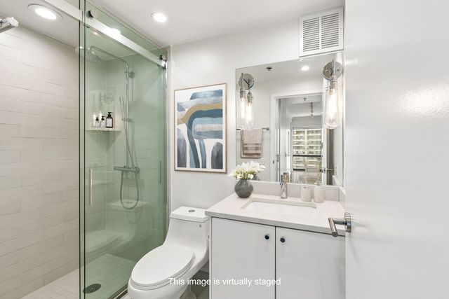 100 E Huron Street 1906, Chicago, IL 60611