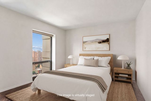100 E Huron Street 1906, Chicago, IL 60611