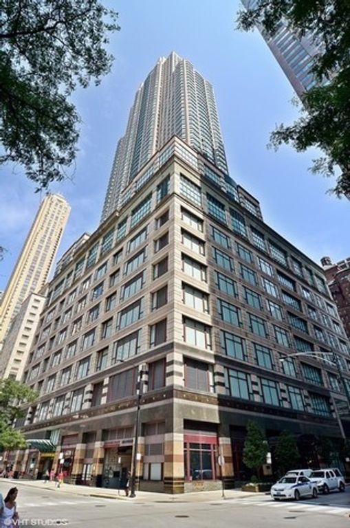 100 E Huron Street 1906, Chicago, IL 60611