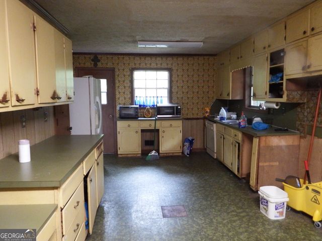 5122 Martindale Lane, Stone Mountain, GA 30088