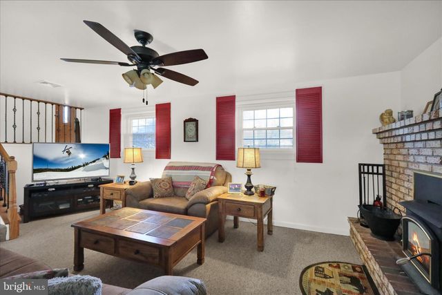 1818 STURBRIDGE DR, Lancaster, PA 17601