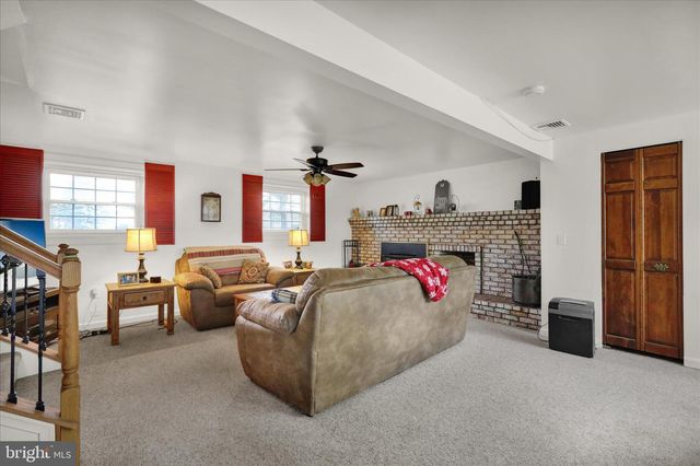 1818 STURBRIDGE DR, Lancaster, PA 17601