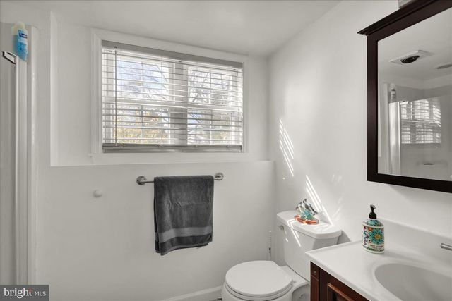 1818 STURBRIDGE DR, Lancaster, PA 17601