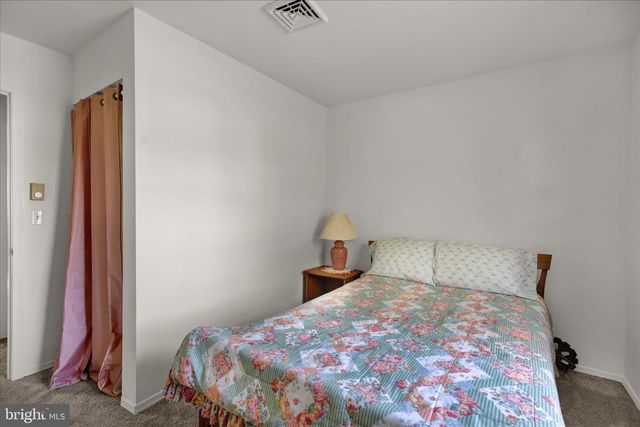 1818 STURBRIDGE DR, Lancaster, PA 17601