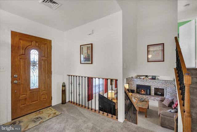 1818 STURBRIDGE DR, Lancaster, PA 17601