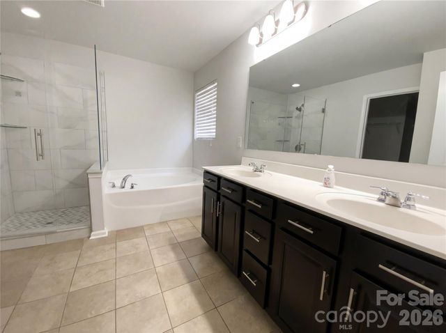 3605 Moorhen Drive, Charlotte, NC 28216