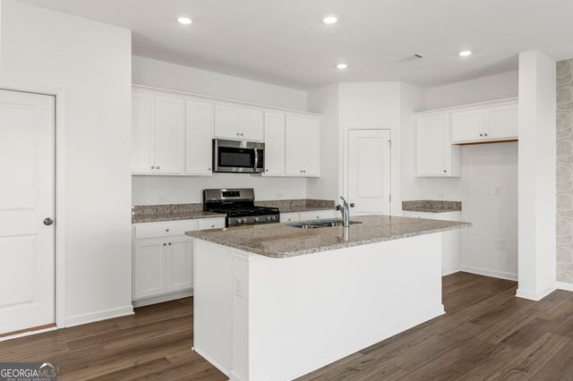 2087 Pecan Drive, Douglasville, GA 30135