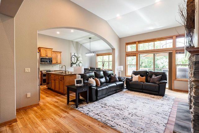 1201 Woodland Hills DRIVE, Waukesha, WI 53188