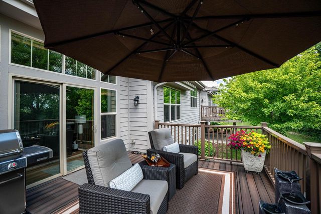 1201 Woodland Hills DRIVE, Waukesha, WI 53188