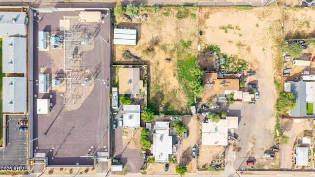 1724 W DESERT COVE Avenue -, Phoenix, AZ 85029