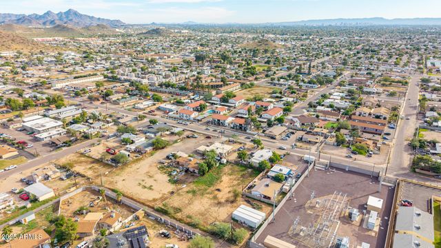 1724 W DESERT COVE Avenue -, Phoenix, AZ 85029