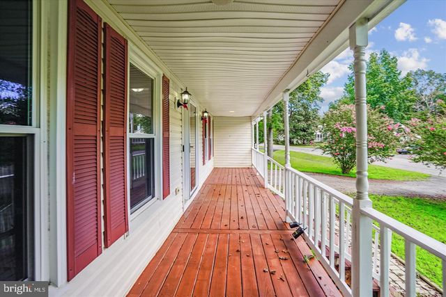22 ARGYLE HILLS DR, Fredericksburg, VA 22405