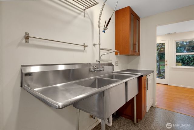 1316 SW 116th Street, Seattle, WA 98146