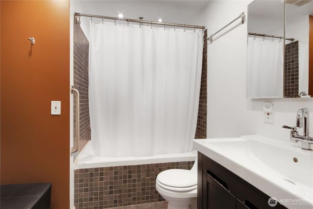 1316 SW 116th Street, Seattle, WA 98146