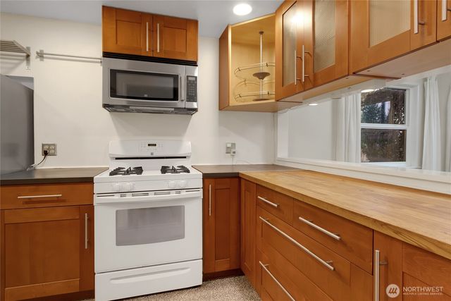 1316 SW 116th Street, Seattle, WA 98146