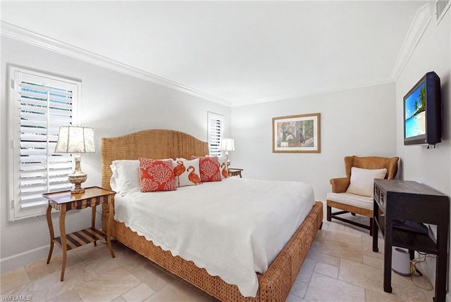 614 Wildwood LN 614, Naples, FL 34105