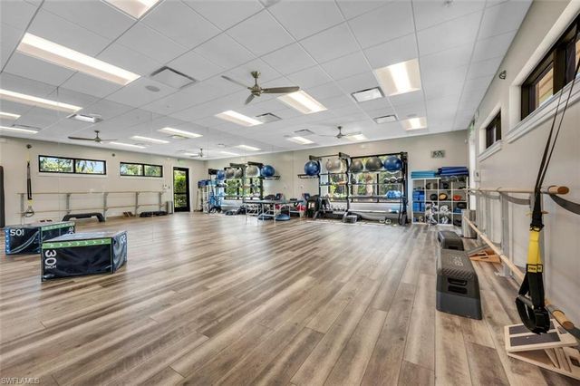 614 Wildwood LN 614, Naples, FL 34105