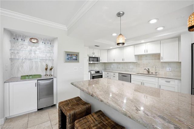 614 Wildwood LN 614, Naples, FL 34105