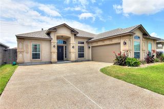 3917 Giants Dr, Corpus Christi, TX 78414