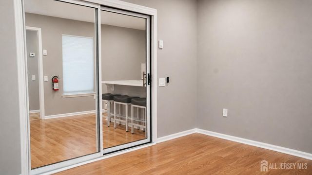 120 Ironwood Plaza B, Monroe, NJ 08831