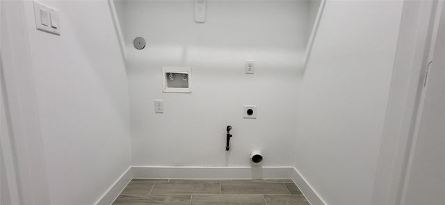 8308 Prairie View Drive, Houston, TX 77088