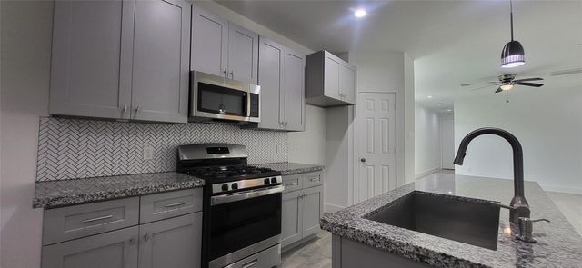 8308 Prairie View Drive, Houston, TX 77088