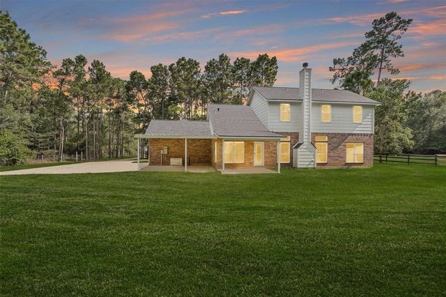 17709 W Terrace Oaks Drive, Waller, TX 77484