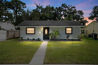 326 50TH AVENUE N, St Petersburg, FL 33703