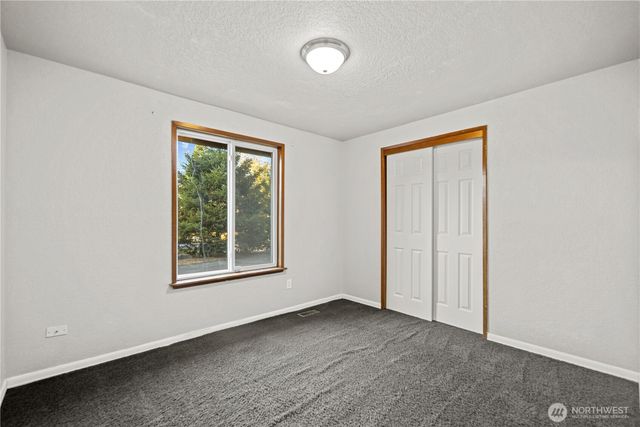 15207 94th Avenue E, Puyallup, WA 98375
