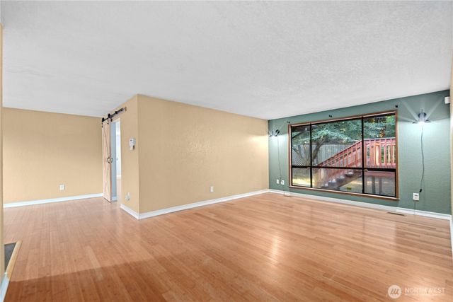 15207 94th Avenue E, Puyallup, WA 98375