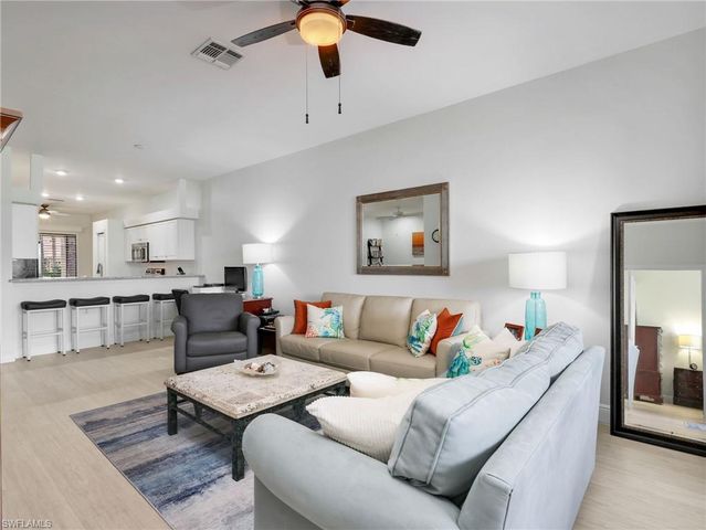 1633 Morning Sun LN E11, Naples, FL 34119