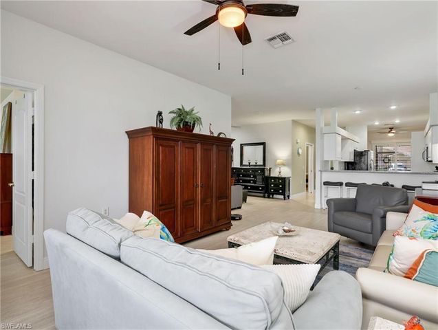1633 Morning Sun LN E11, Naples, FL 34119