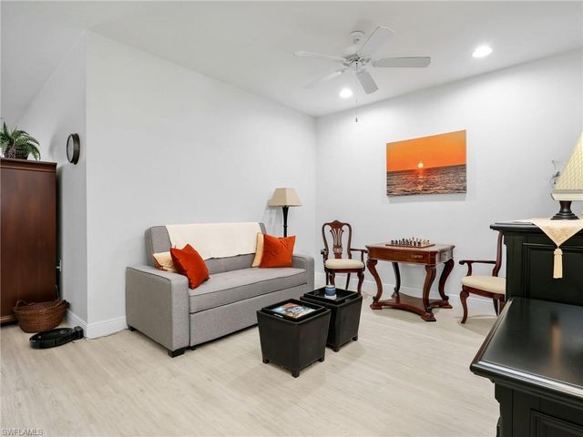 1633 Morning Sun LN E11, Naples, FL 34119