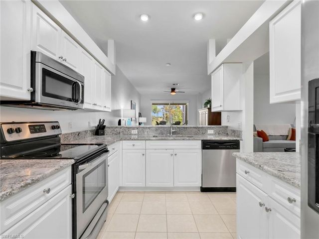 1633 Morning Sun LN E11, Naples, FL 34119