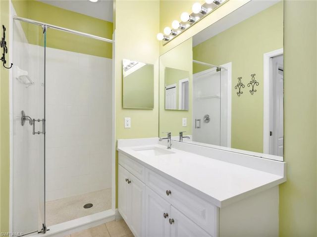 1633 Morning Sun LN E11, Naples, FL 34119