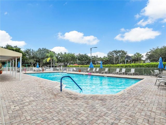 1633 Morning Sun LN E11, Naples, FL 34119
