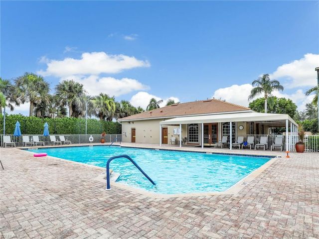 1633 Morning Sun LN E11, Naples, FL 34119