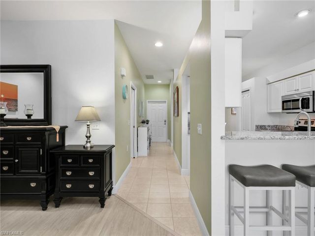 1633 Morning Sun LN E11, Naples, FL 34119