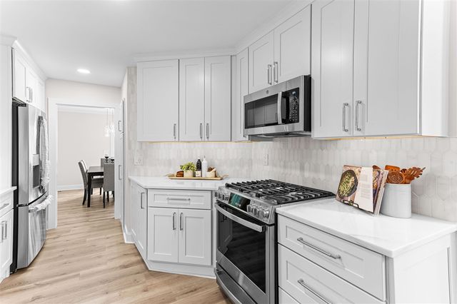 4291 Foxpointe Drive 53, West Bloomfield, MI 48323