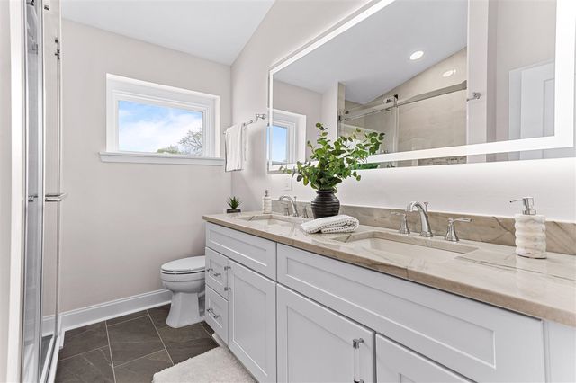 4291 Foxpointe Drive 53, West Bloomfield, MI 48323