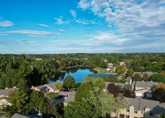 4291 Foxpointe Drive 53, West Bloomfield, MI 48323