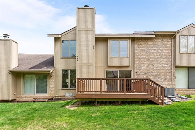 4291 Foxpointe Drive 53, West Bloomfield, MI 48323