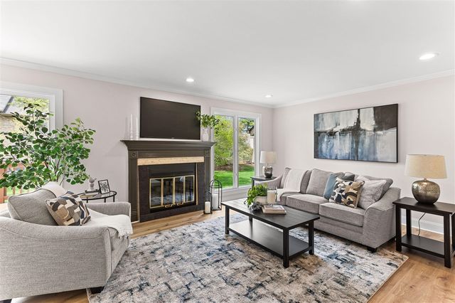 4291 Foxpointe Drive 53, West Bloomfield, MI 48323
