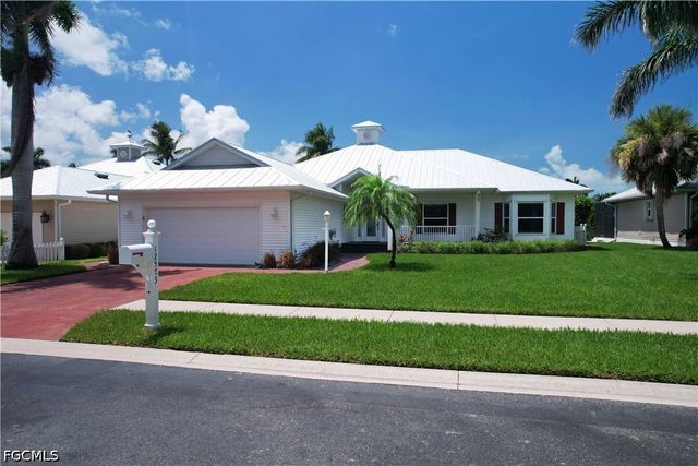 12573 Coconut Creek CT, Fort Myers, FL 33908